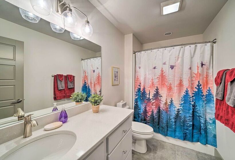 Bozeman Home W/ Deck: Walk To Fishing, Hot Springs