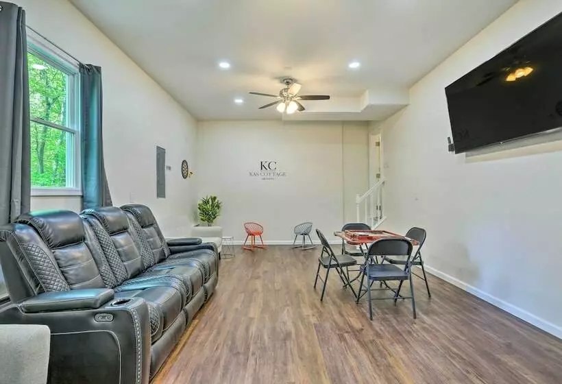 Poconos Family Getaway W/ Hot Tub & 2 Game Rooms!