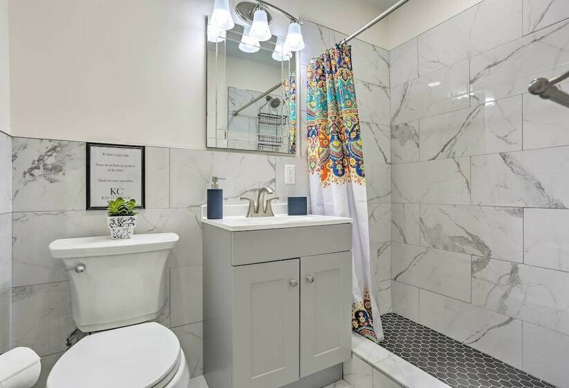 Poconos Family Getaway W/ Hot Tub & 2 Game Rooms!