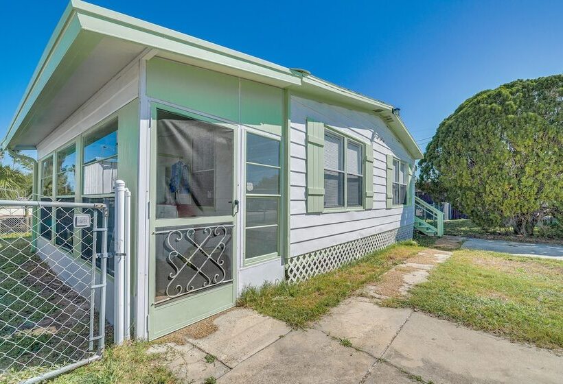 Hudson Home W/ Dock On Canal ~ 1 Mi To Beach!