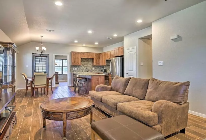 Canyon Lake Home W/ Grill ~ 1 Mi To Boat Ramp