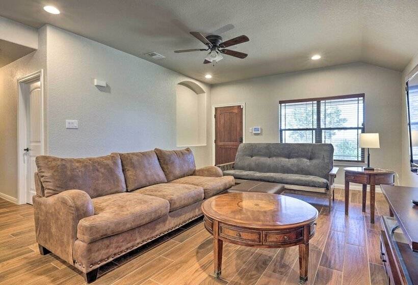 Canyon Lake Home W/ Grill ~ 1 Mi To Boat Ramp