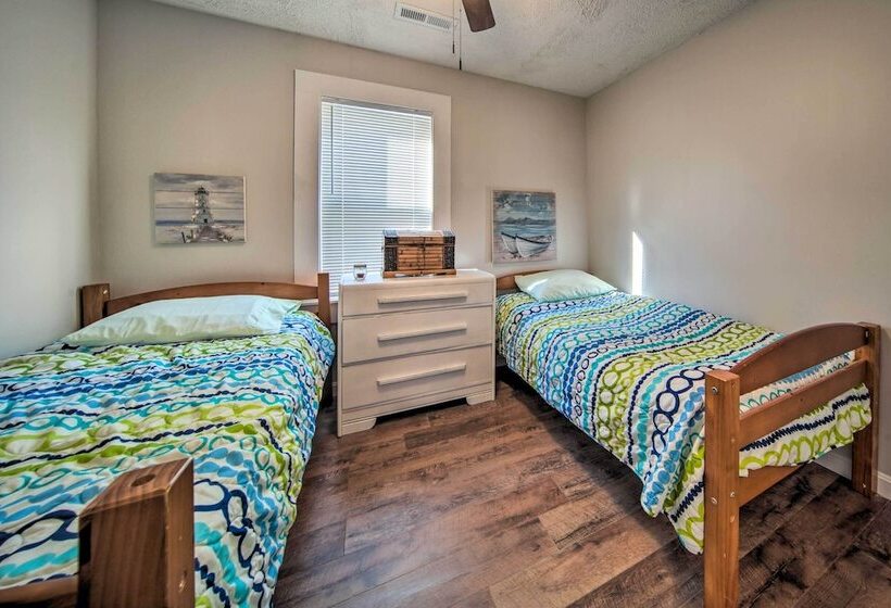 Charming Cottage W/ Yard < 1 Mi To Lake Erie!