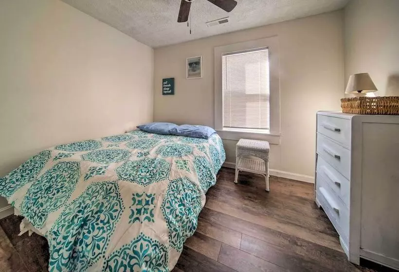 Charming Cottage W/ Yard < 1 Mi To Lake Erie!