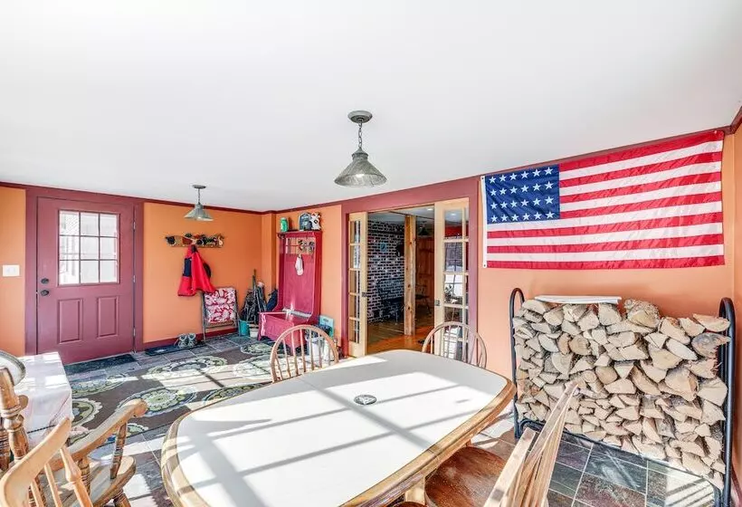 Charming Lovell Farmhouse   17 Acres W/ Mtn Views!