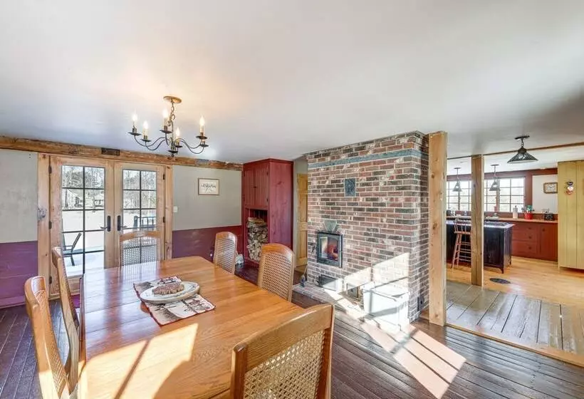 Charming Lovell Farmhouse   17 Acres W/ Mtn Views!