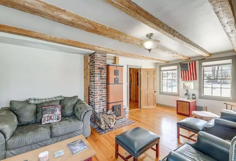 Charming Lovell Farmhouse   17 Acres W/ Mtn Views!