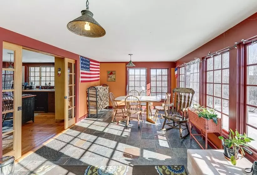 Charming Lovell Farmhouse   17 Acres W/ Mtn Views!