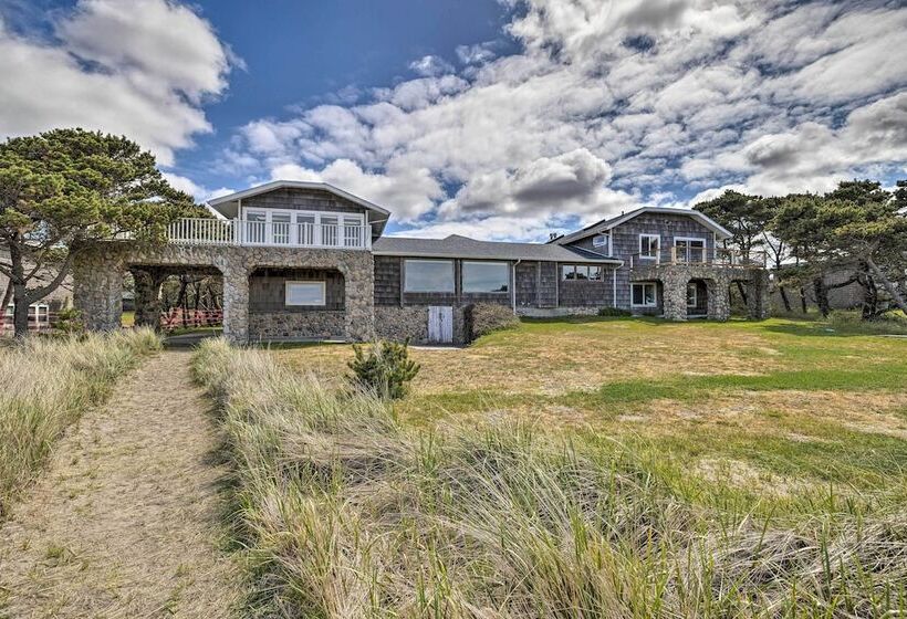 Coastal Oregon Retreat W/ Grill: 11 Mi To Astoria!