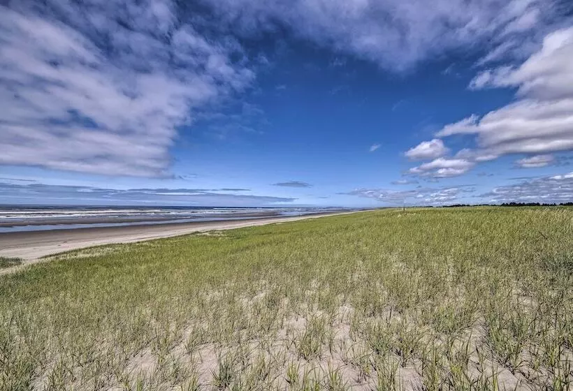 Coastal Oregon Retreat W/ Grill: 11 Mi To Astoria!