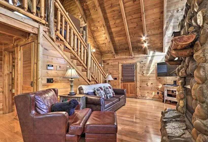 Smoky Mountain Log Cabin: 7 Mi To Gatlinburg!