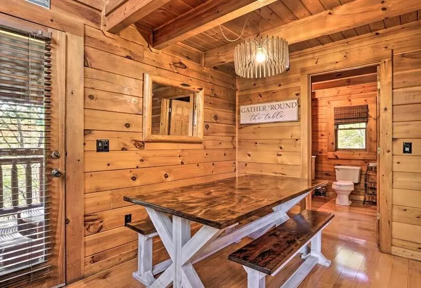 Smoky Mountain Log Cabin: 7 Mi To Gatlinburg!