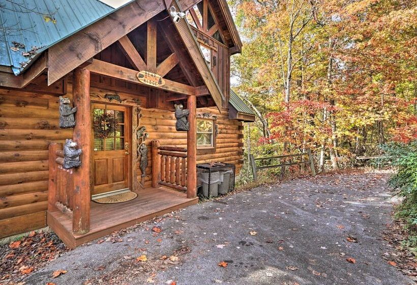 Smoky Mountain Log Cabin: 7 Mi To Gatlinburg!