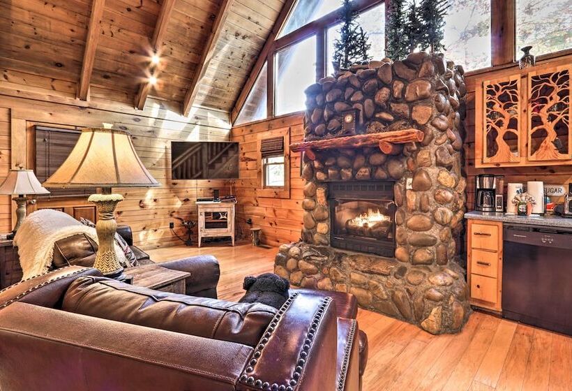 Smoky Mountain Log Cabin: 7 Mi To Gatlinburg!