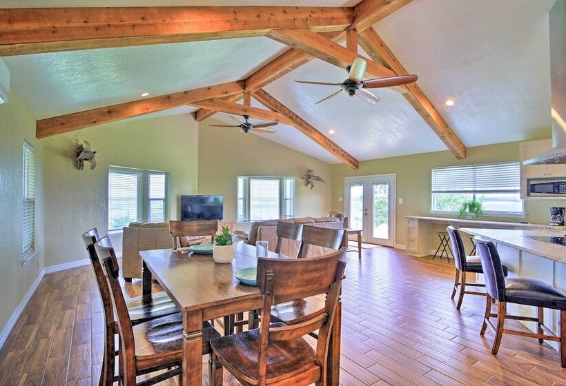 Del Rio Home W/ Lake Access & Boat Storage!