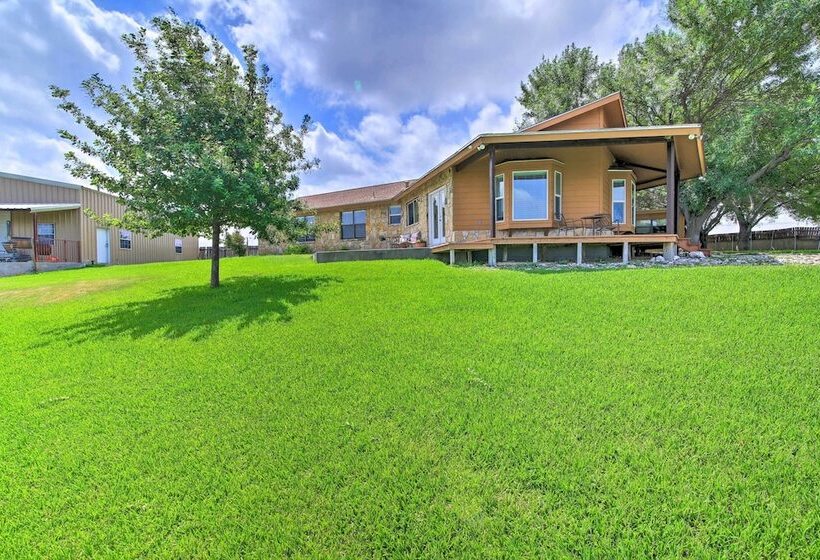 Del Rio Home W/ Lake Access & Boat Storage!