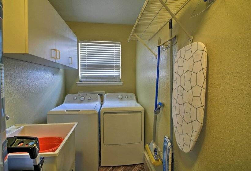 Del Rio Home W/ Lake Access & Boat Storage!