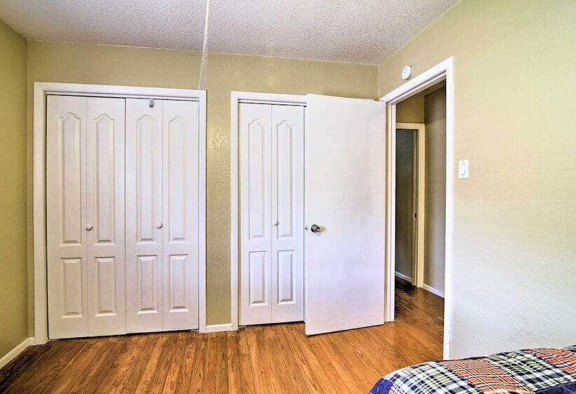 Del Rio Home W/ Lake Access & Boat Storage!