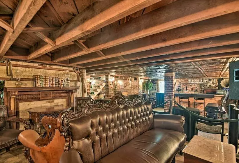 Downtown Daytona Beach Home: Walk To Halifax River