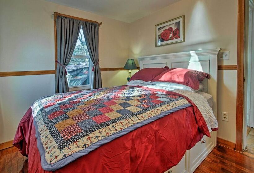 Steps To Cape Cod Canal: Buzzards Bay Home