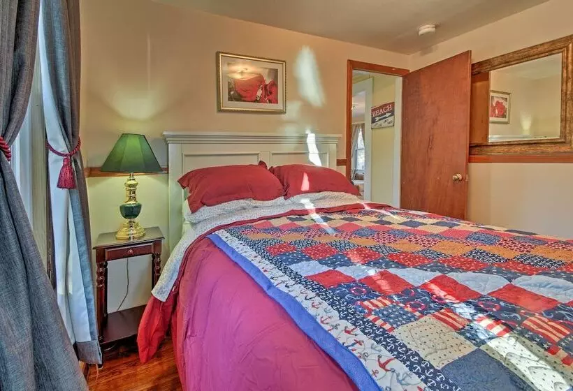 Steps To Cape Cod Canal: Buzzards Bay Home