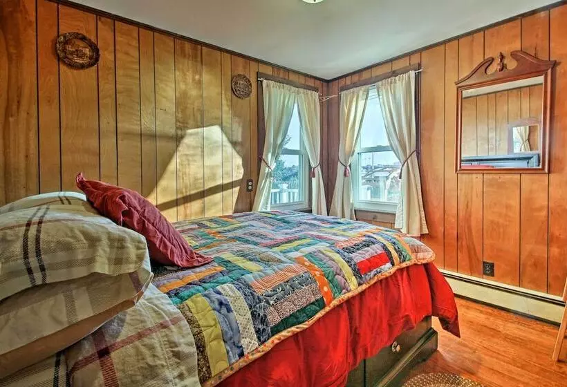 Steps To Cape Cod Canal: Buzzards Bay Home