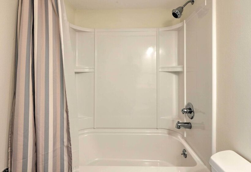 Edgewater Abode ~ 7 Mi To New Smyrna Beach!