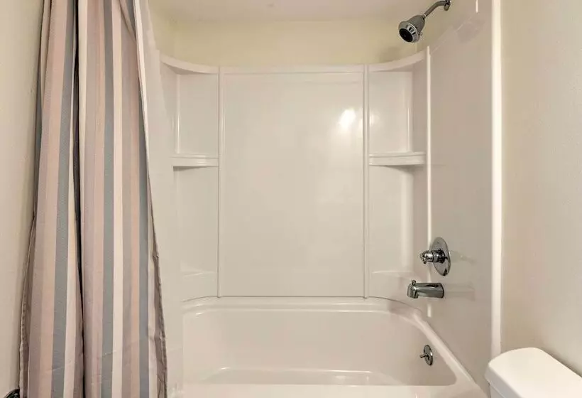 Edgewater Abode ~ 7 Mi To New Smyrna Beach!