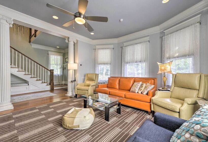 Elegant Raleigh Home W/ Porch, Walk Downtown!