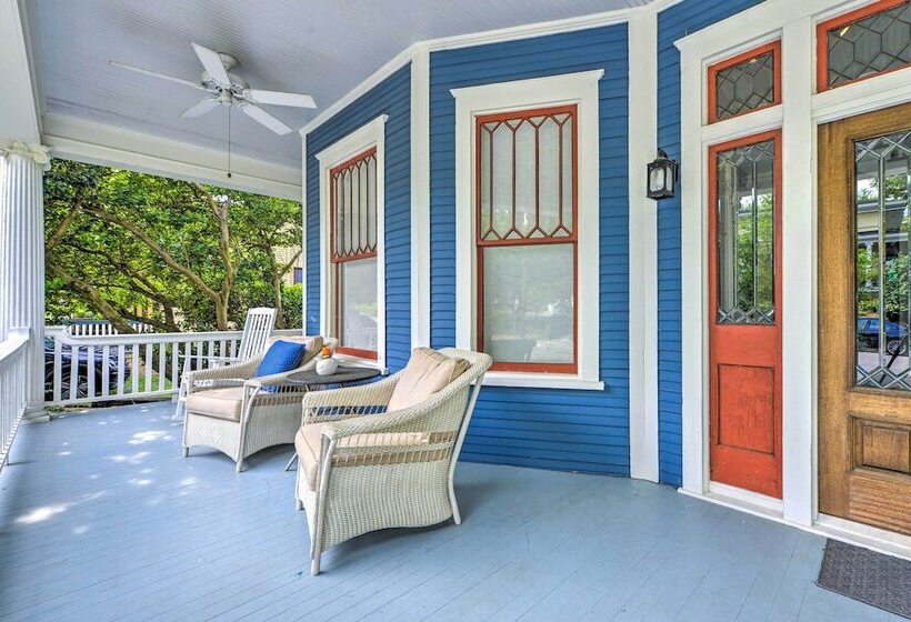 Elegant Raleigh Home W/ Porch, Walk Downtown!