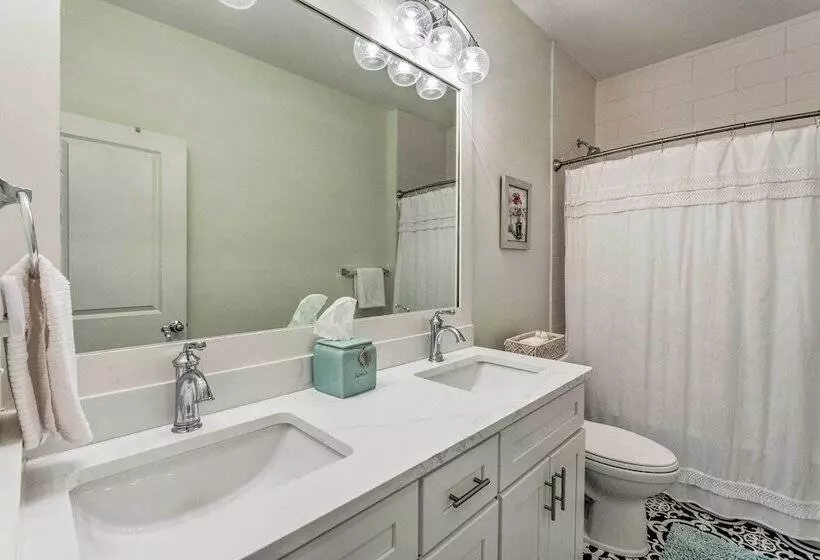 Exquisite  Sugar Magnolia  Abode Near Beach!