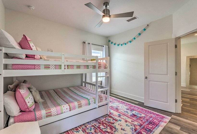 Exquisite Sugar Magnolia Abode Near Beach!