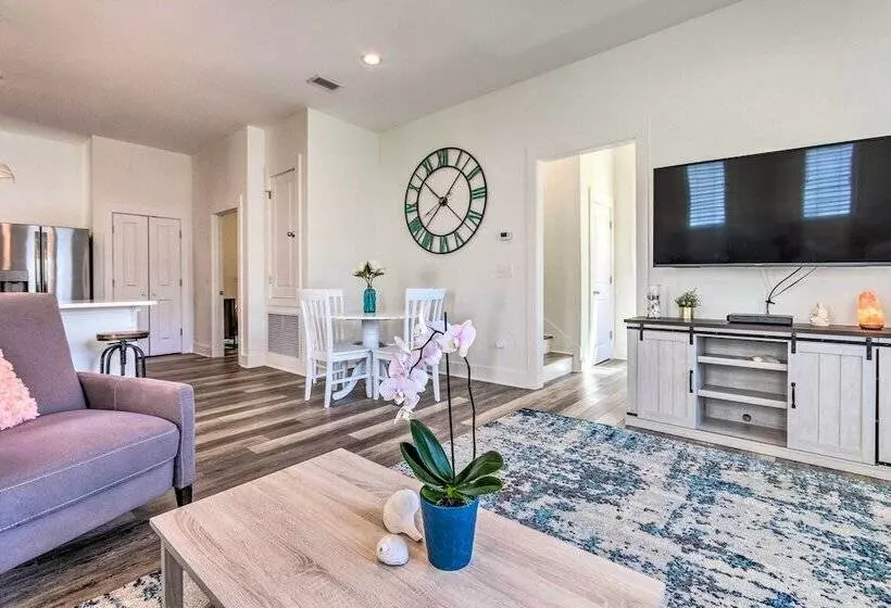 Exquisite  Sugar Magnolia  Abode Near Beach!