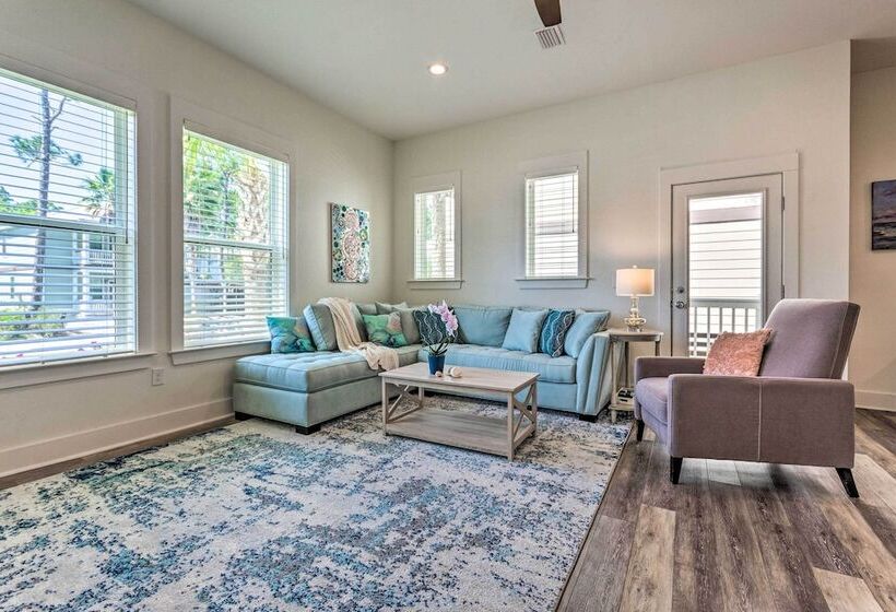 Exquisite Sugar Magnolia Abode Near Beach!