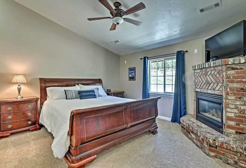 Hot Tub & Mtn Views: Peaceful Big Bear Home!