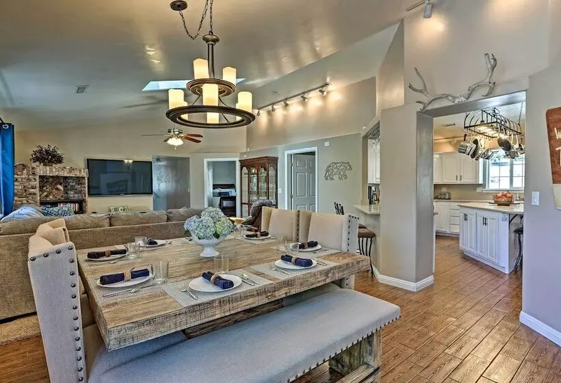 Hot Tub & Mtn Views: Peaceful Big Bear Home!