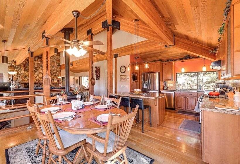 Lake Tahoe Home W/ Hot Tub: 10 Mi To Palisades Ski