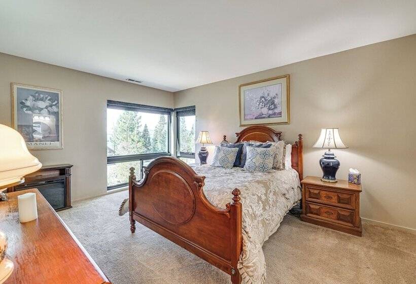 Lake Tahoe Home W/ Hot Tub: 10 Mi To Palisades Ski