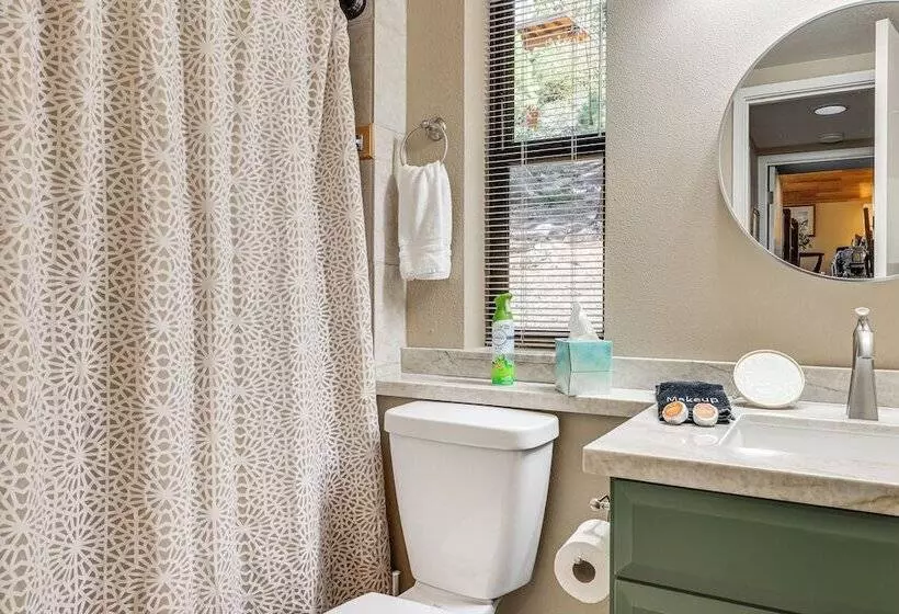 Lake Tahoe Home W/ Hot Tub: 10 Mi To Palisades Ski