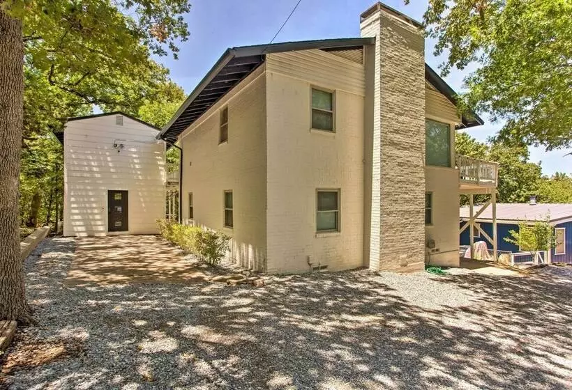 Lake Texoma Escape W/ Private Balcony & Grill