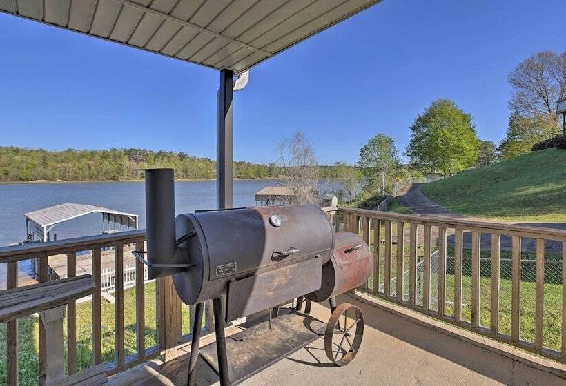 Lakefront Abode W/ Dock ~ 15 Mi To Talladega!
