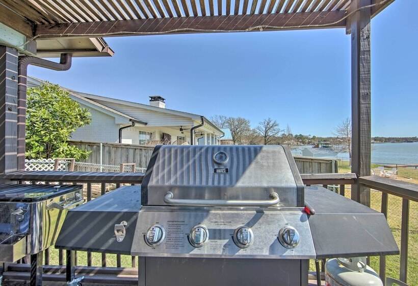 Gun Barrel City Home W/ Hot Tub!