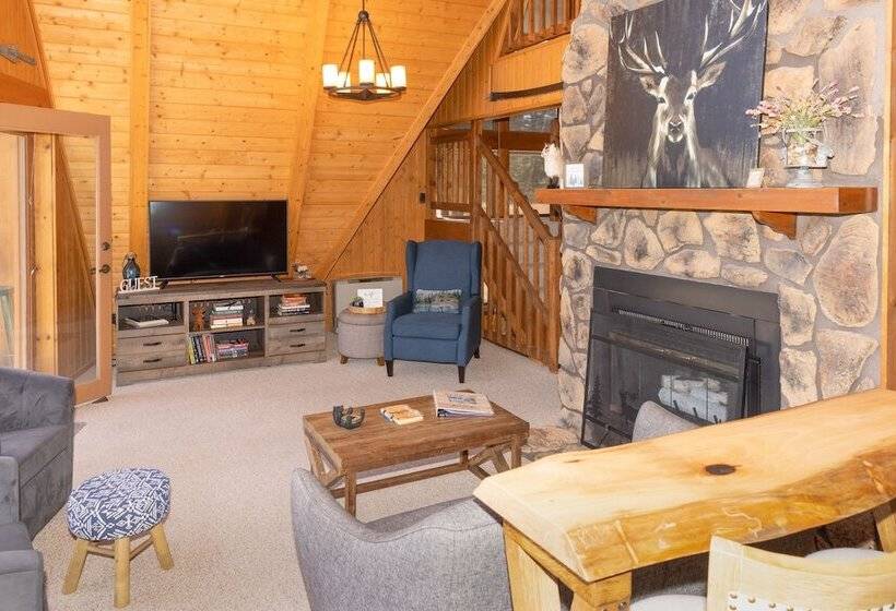 Lazy Bear Lodge  In Florissant W/ Mountain Views!