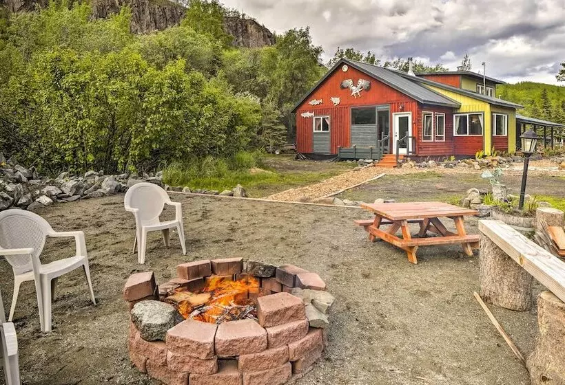 Lodge 88    Steps To Weiner Lake W/ Dock & Boat!