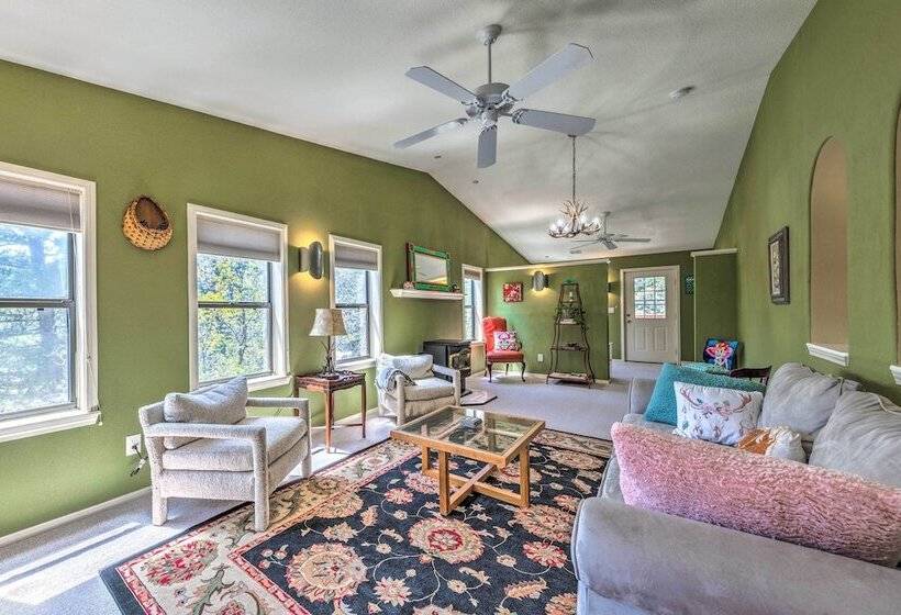 Cloudcroft Escape W/ Forest Views!