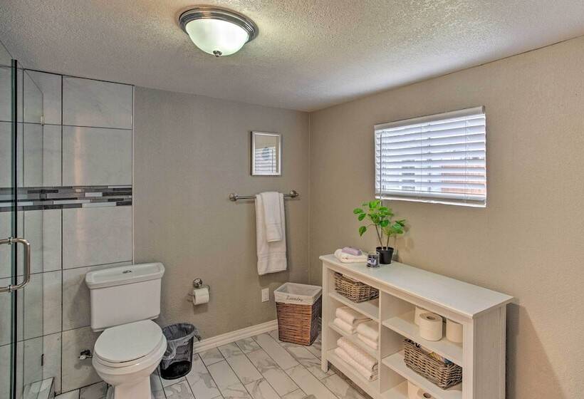 Walk To At&t Stadium: Arlington Home W/ Yard!