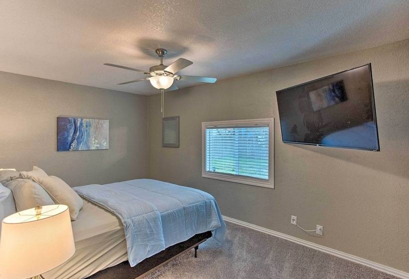 Walk To At&t Stadium: Arlington Home W/ Yard!