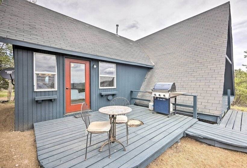 Modern Guffey A Frame Cabin: Grill, 38 Acres!