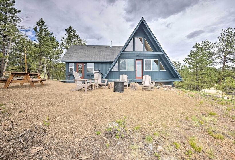 Modern Guffey A Frame Cabin: Grill, 38 Acres!