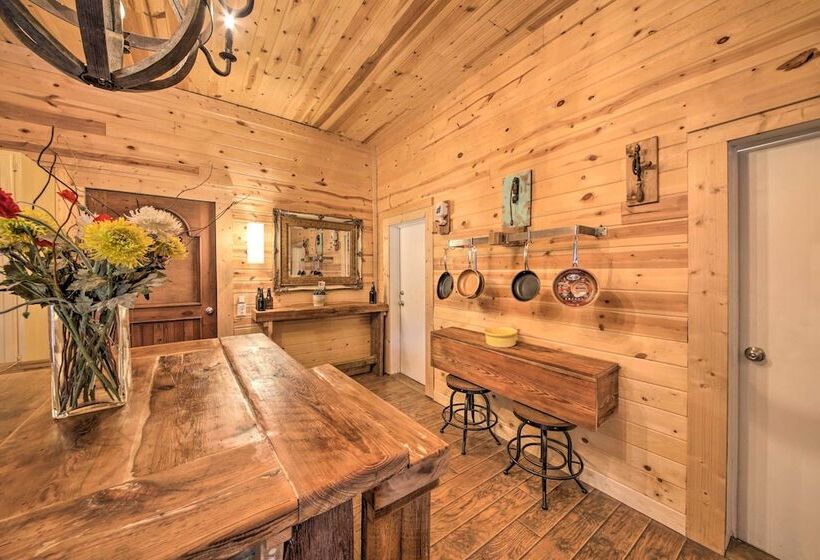 Home W/ Large Deck & Bbq Grill In New Braunfels